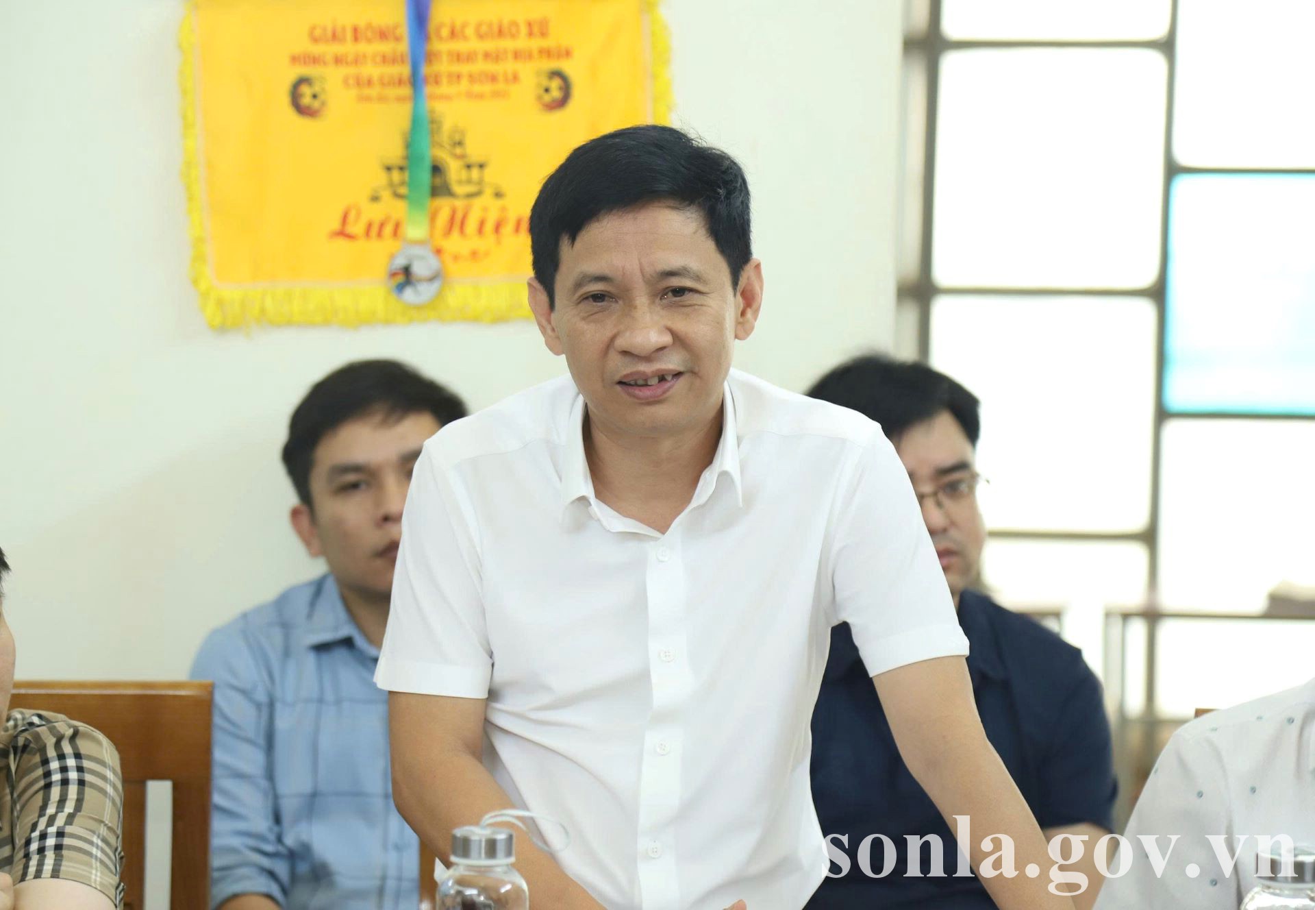 anh tin bai
